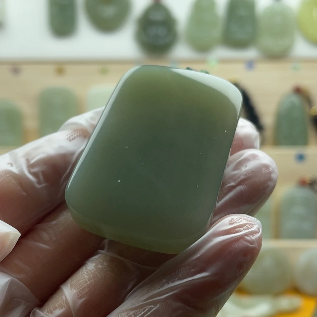 【闪购商品】时尚精美无事牌吊坠