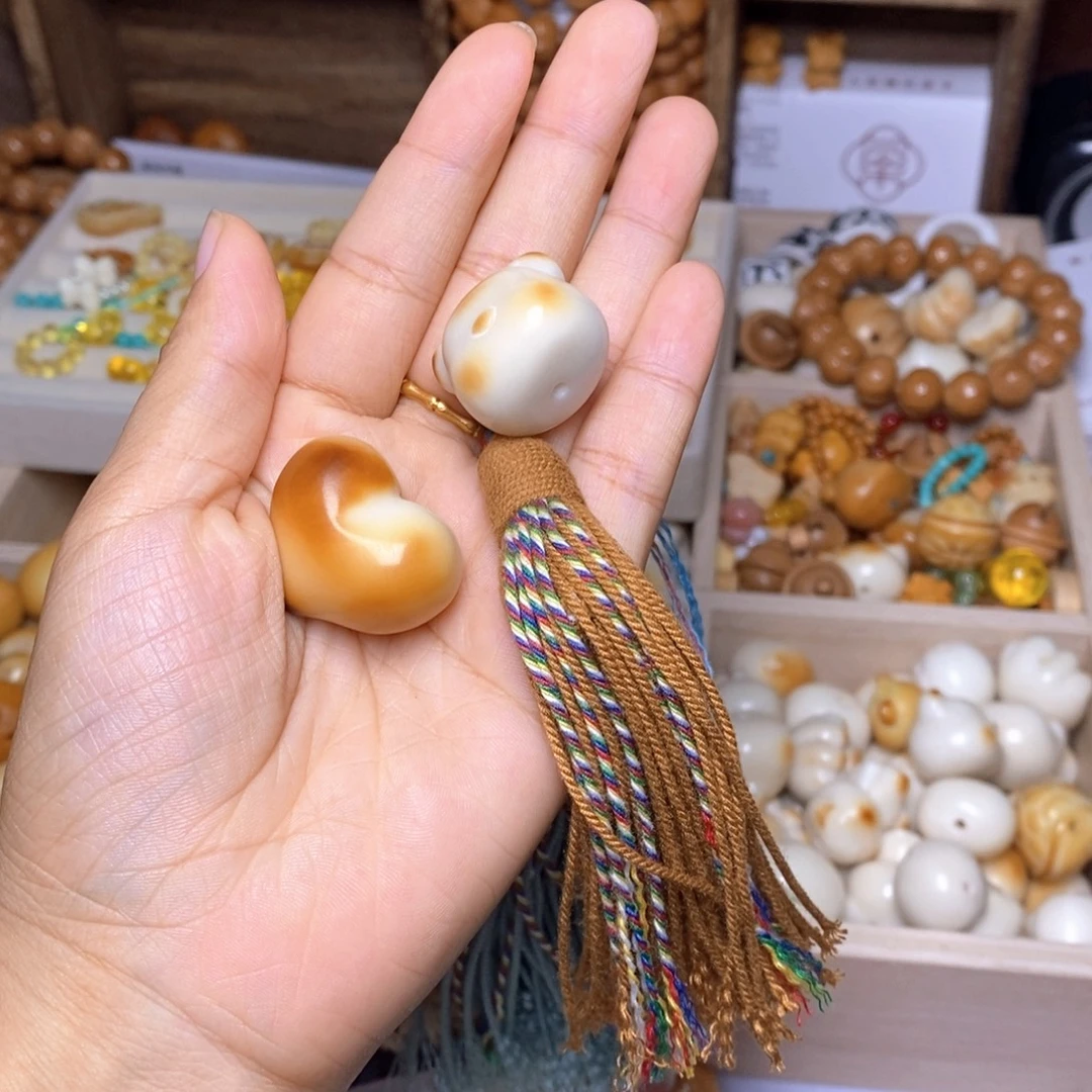 吊坠猴头核桃基础流苏 炭烤熊头 炭烤爱心