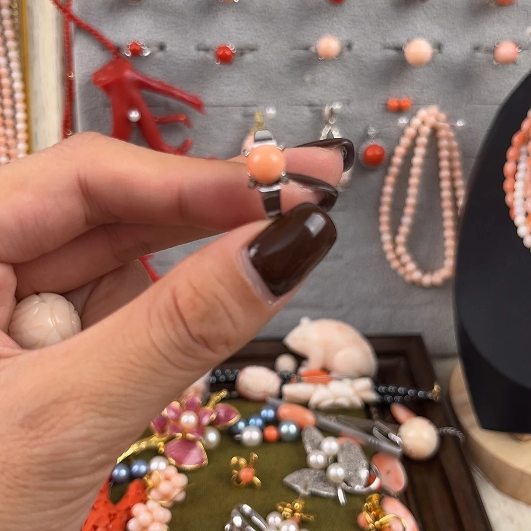 钛合金带子款小**?