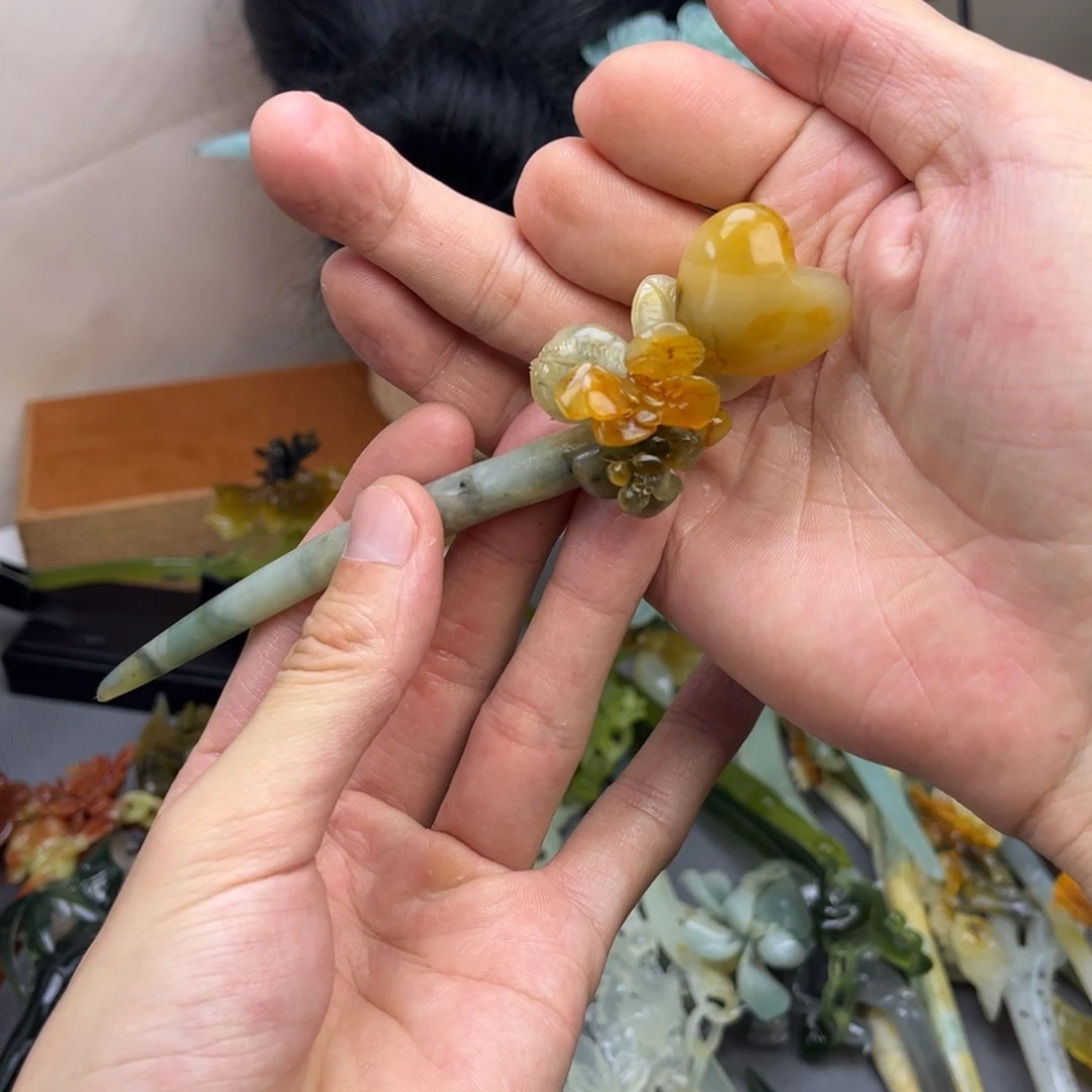 蛇纹石玉未镶嵌发饰