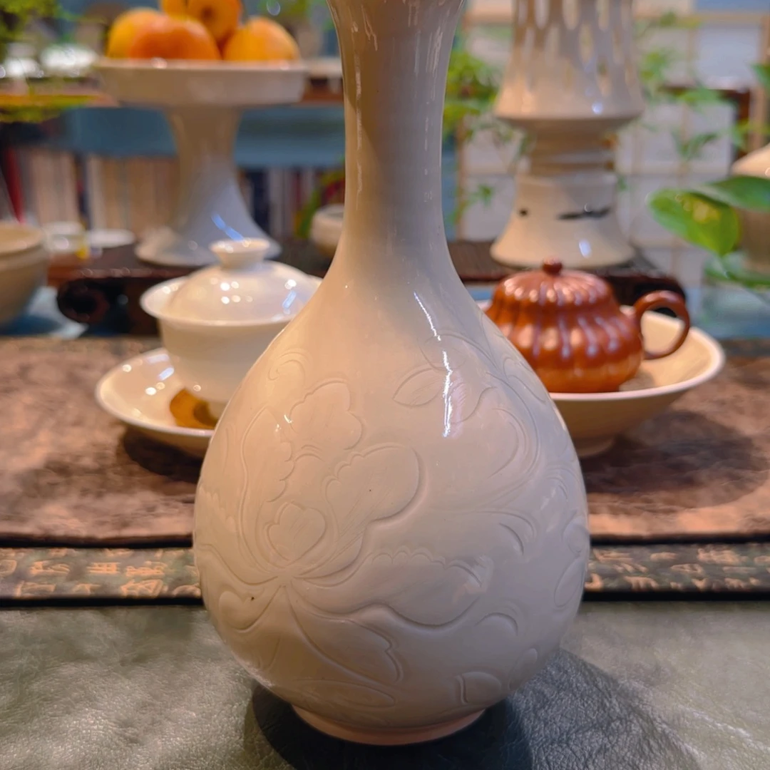 仿古玉壶春瓶 21.8cm高 缠枝牡丹纹 全手