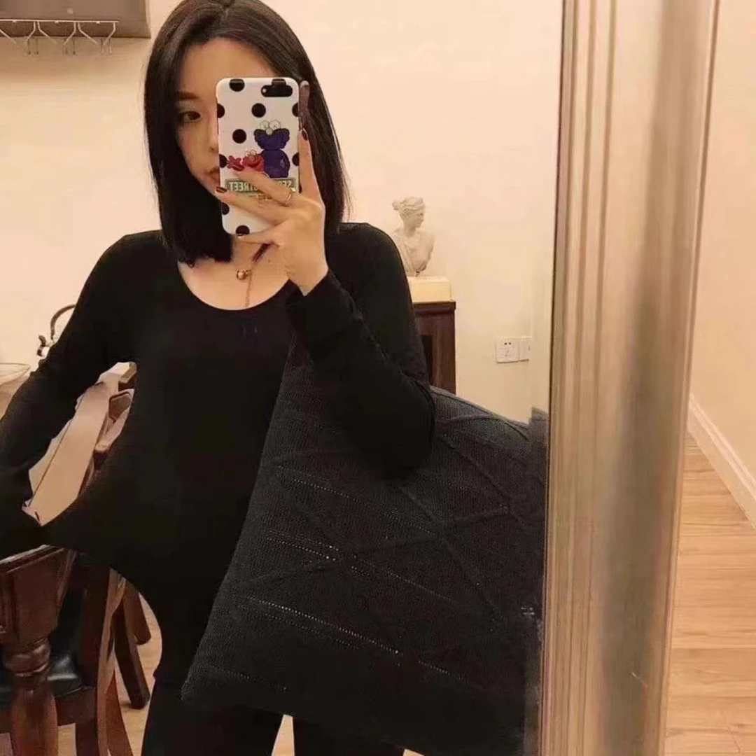 【莹莹推荐】保暖内衣女秋冬新款黑色圆领打底衫上衣秋衣秋裤套装
