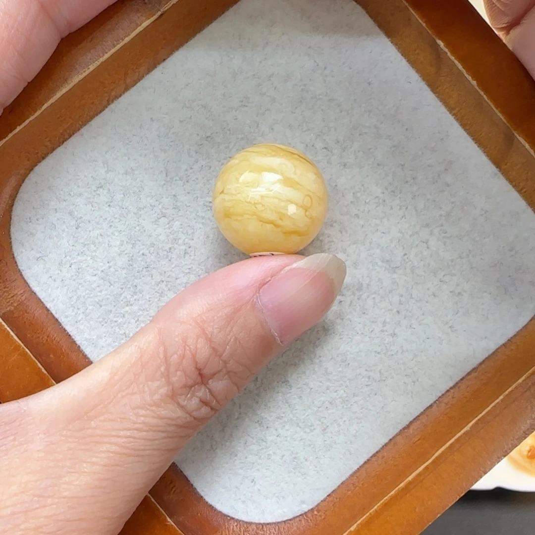 琥珀未镶嵌珠宝奇石定制