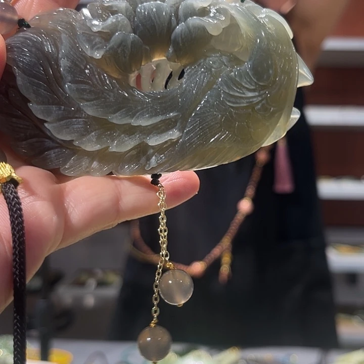 岫玉未镶嵌毛衣链