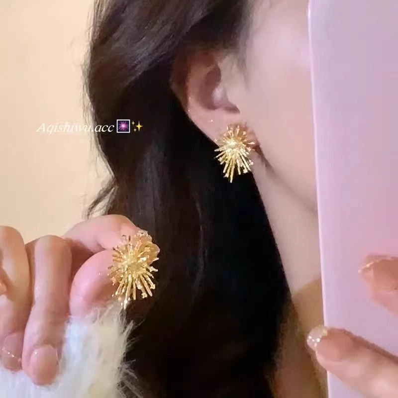 金色烟花耳环女轻奢高级感秋冬精致气质耳钉2025新款小众独特耳饰