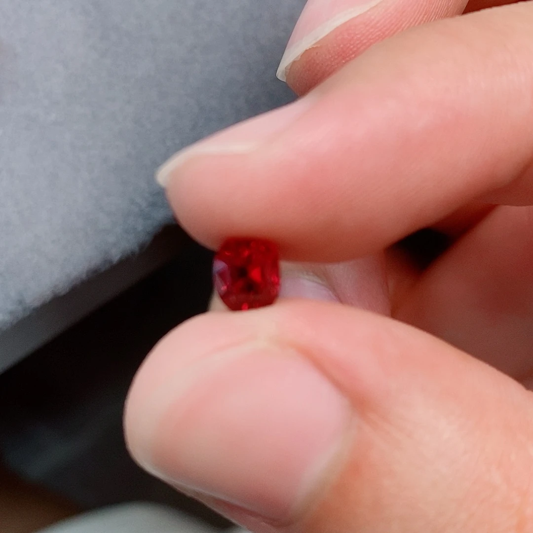 裸石未镶嵌尖晶石1.4ct 吉尔德 绝地武士