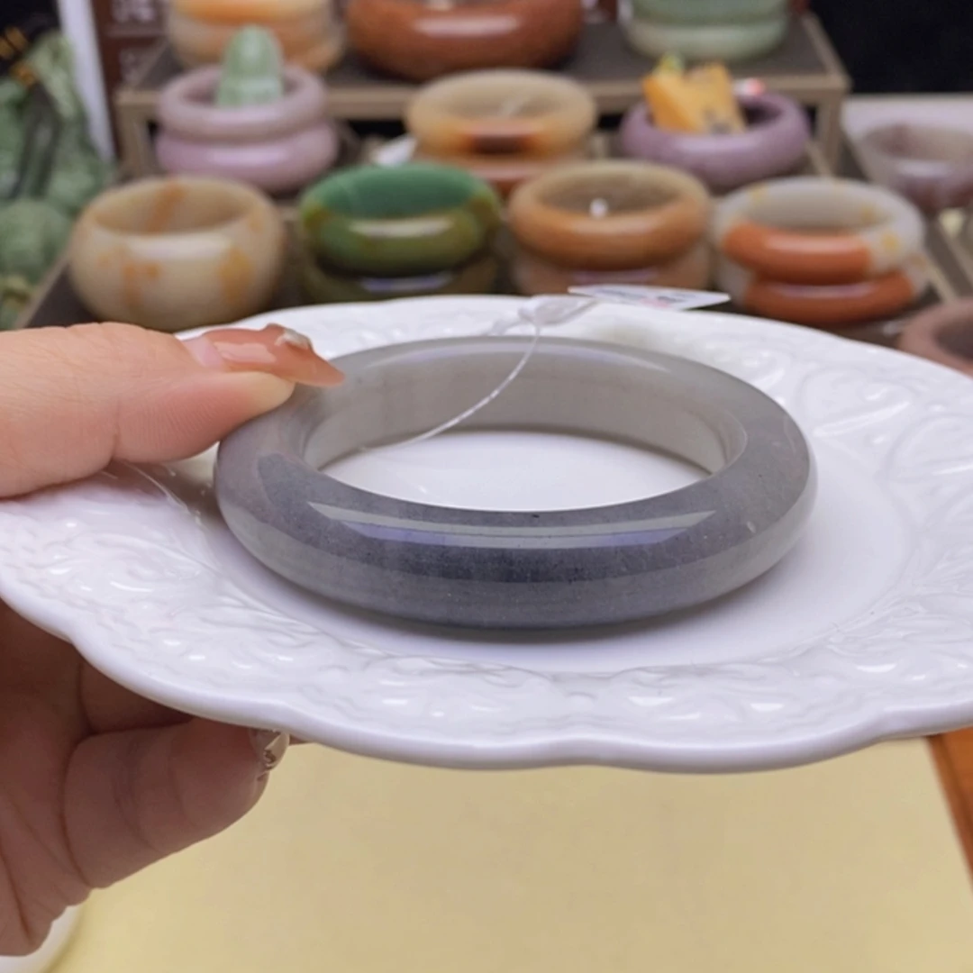 【闪购商品】石英质玉手镯未镶嵌