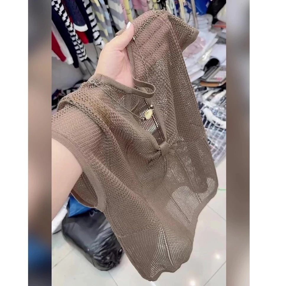 2025年夏季高级设计感轻奢百搭超好看时髦圆领卡其色镂空上衣