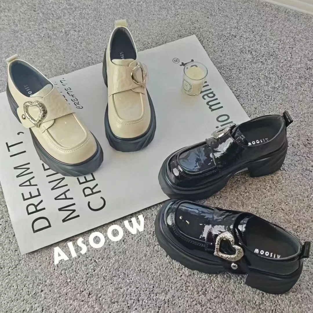 秋季中口魔术贴全皮圆头厚底乐福鞋休闲漆皮女鞋单鞋舒适