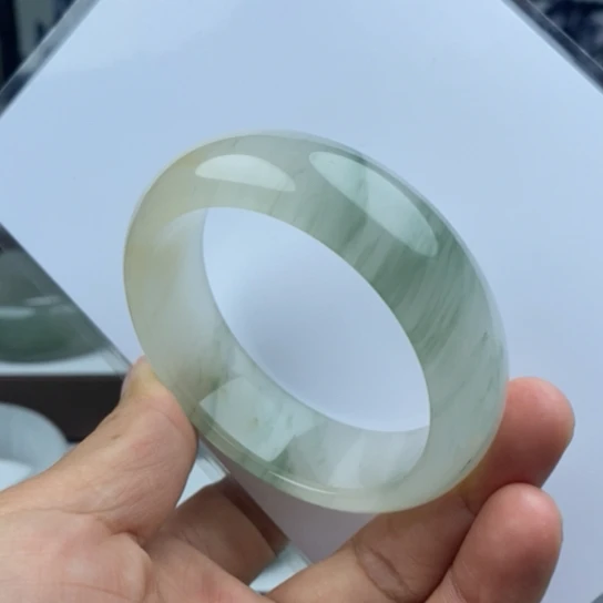未镶嵌手镯石英质玉（金丝玉）