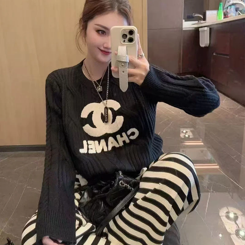 秋冬软糯麻花手工刺绣毛衣打底防走光衫女新款宽松慵懒风圆领针织