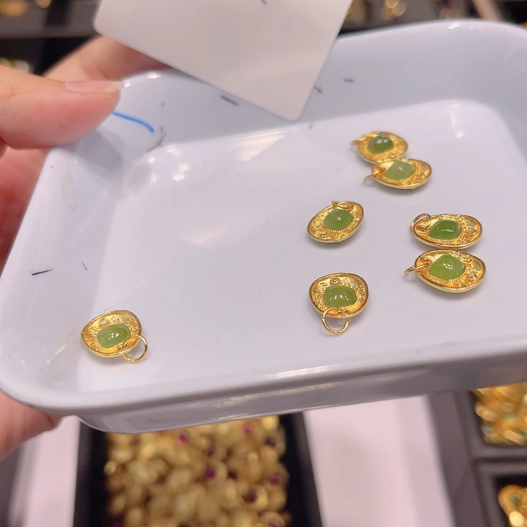 水晶珠宝半成品银S925镀金镶嵌243 。