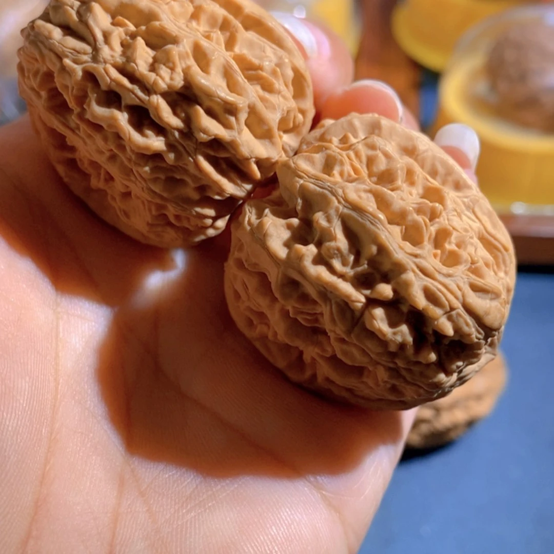 【闪购商品】文玩核桃吊坠阿*?霸王鼎