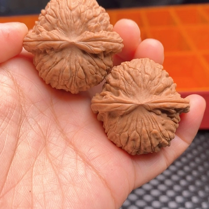文玩核桃把件龙胆39尺