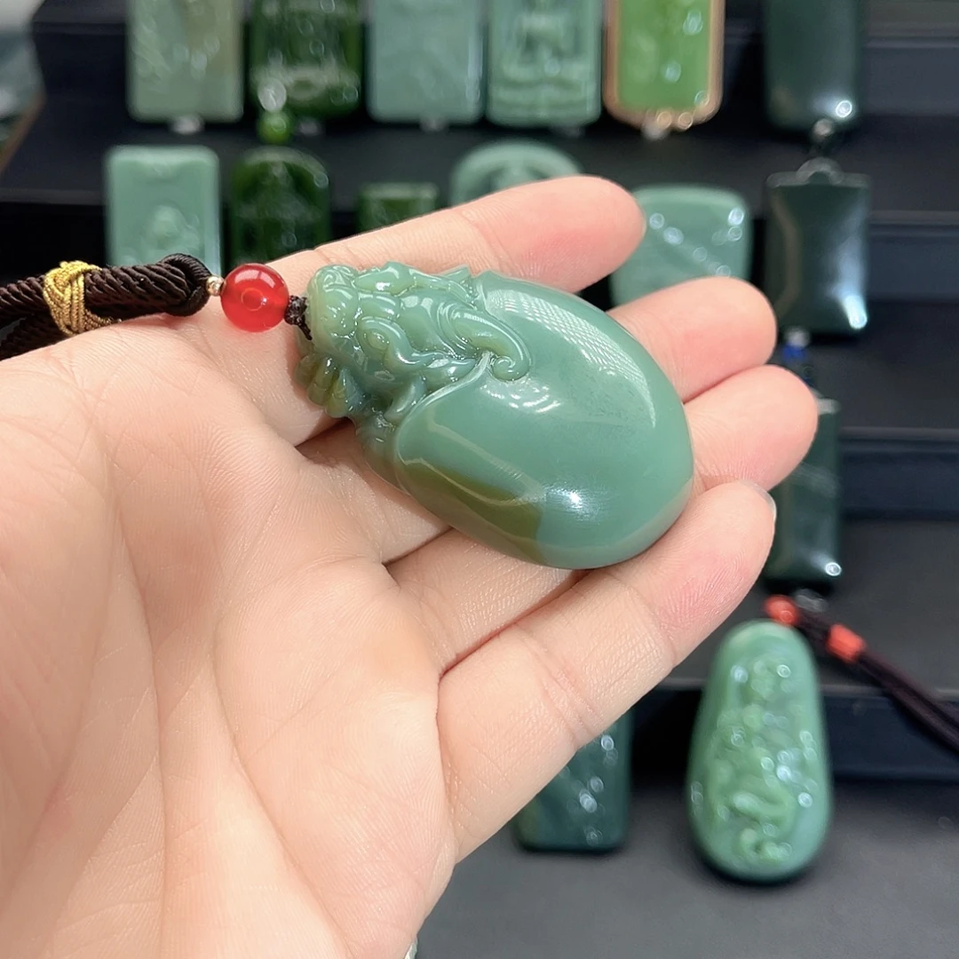 四***风和田玉未镶嵌吊坠(不含链)