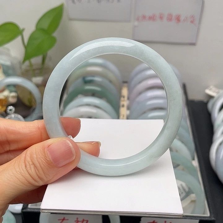 翡翠未镶嵌手镯56正圈