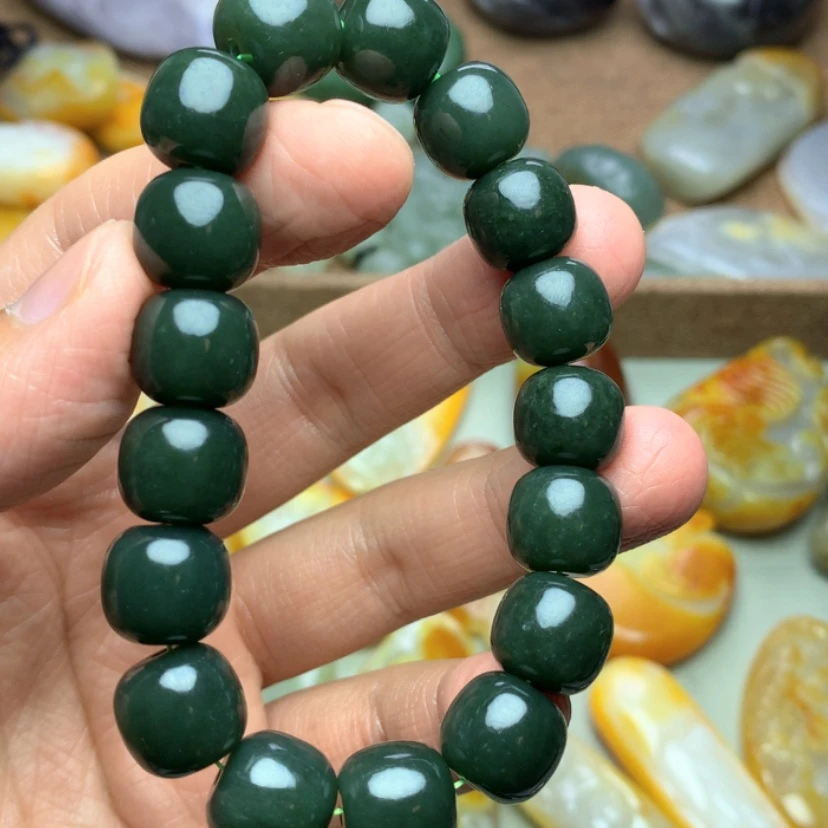 【闪购商品】颈饰未镶嵌和田玉