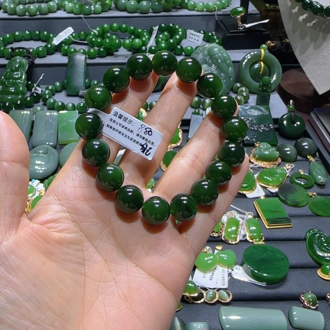 如***一和田玉（碧玉）未镶嵌手链