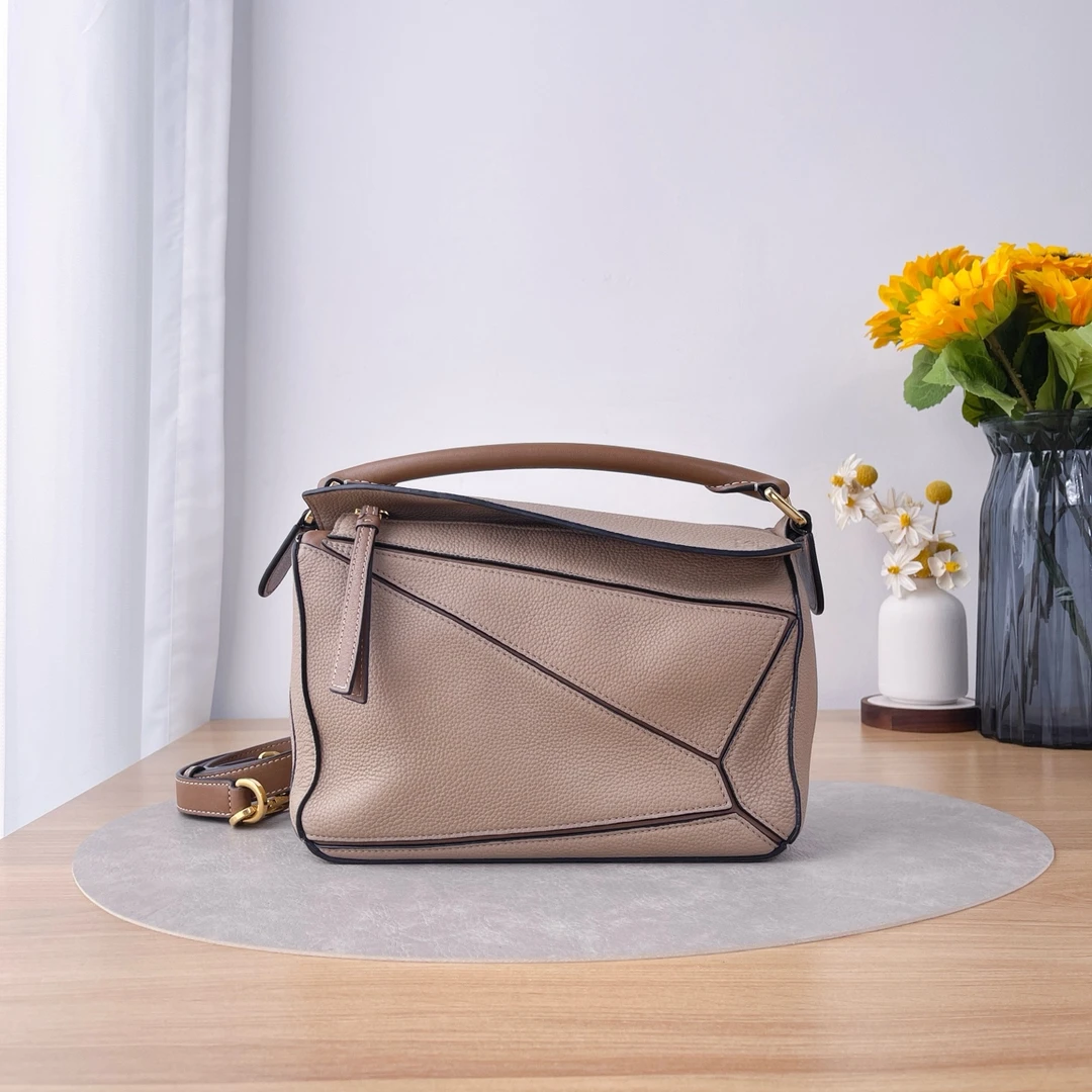 95新 LOEWE/罗意威 【九筒奢品】Puzzle/单肩包/6766