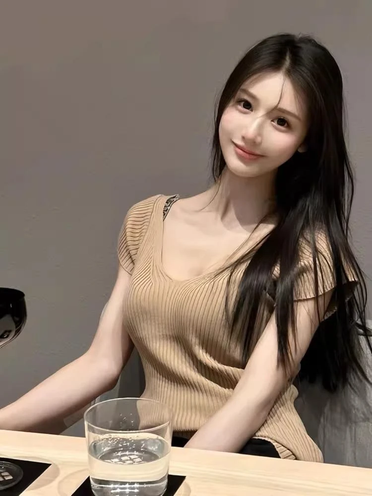 纯欲风性感v领短袖针织衫女夏季新款辣妹修身显瘦小飞袖短款上衣