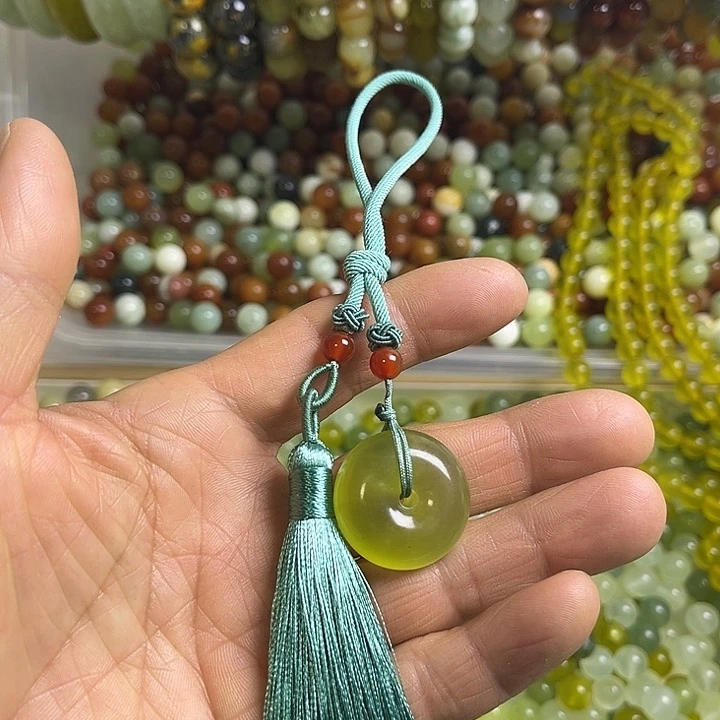 合金蛇纹石玉颈饰