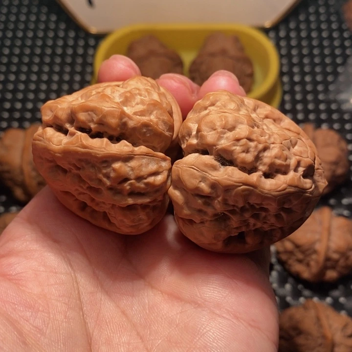 把件文玩核桃四开八腿三角箭毒蛙王