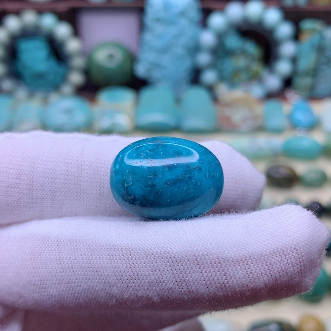 绿松石颈饰未镶嵌