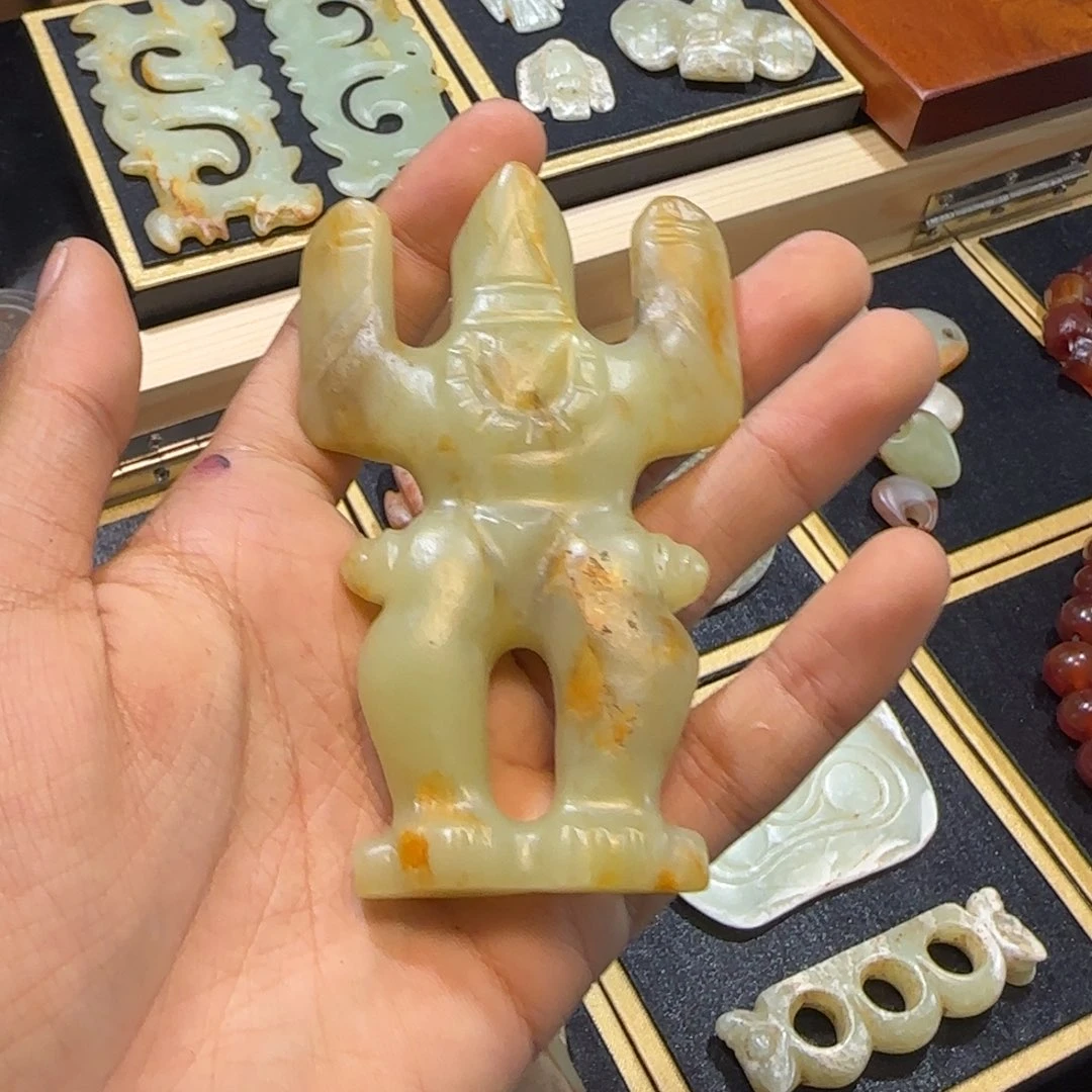 玉日**辉玉摆件蛙人