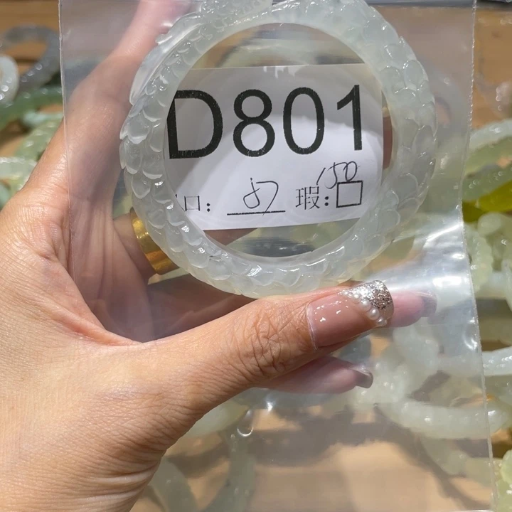 未镶嵌蛇纹石玉手镯小****o