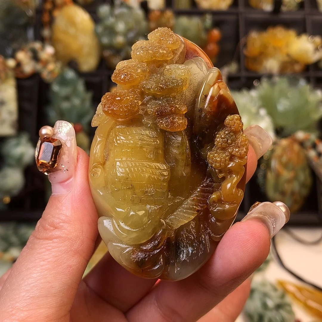 蛇纹石玉颈饰未镶嵌