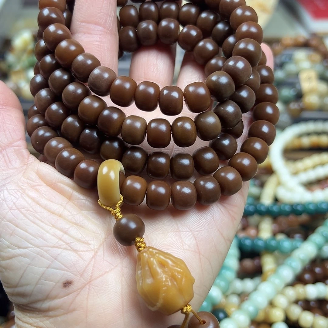 白玉菩提吊坠8×10