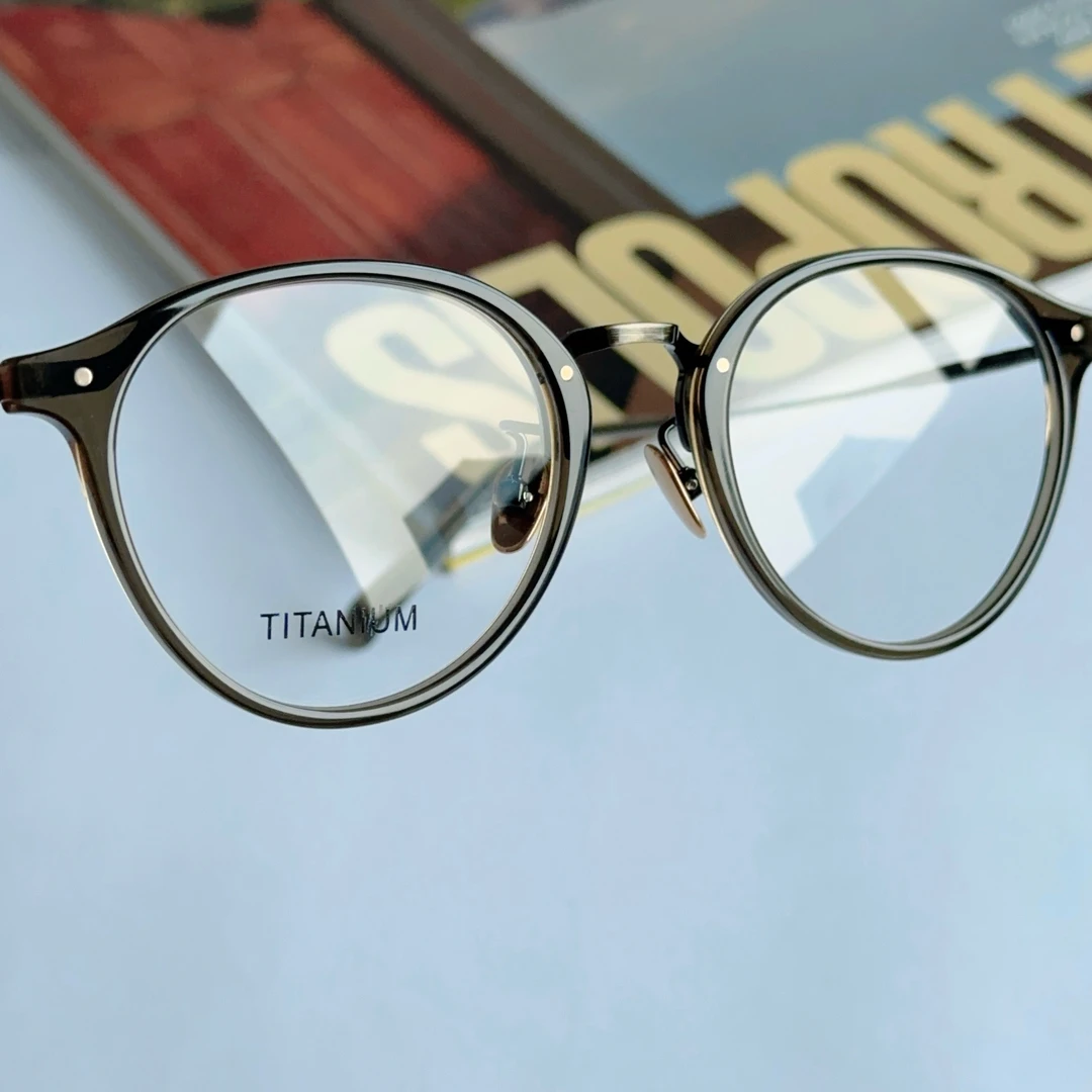 【低调的外观透露出高级的质感】百搭眼镜镜框