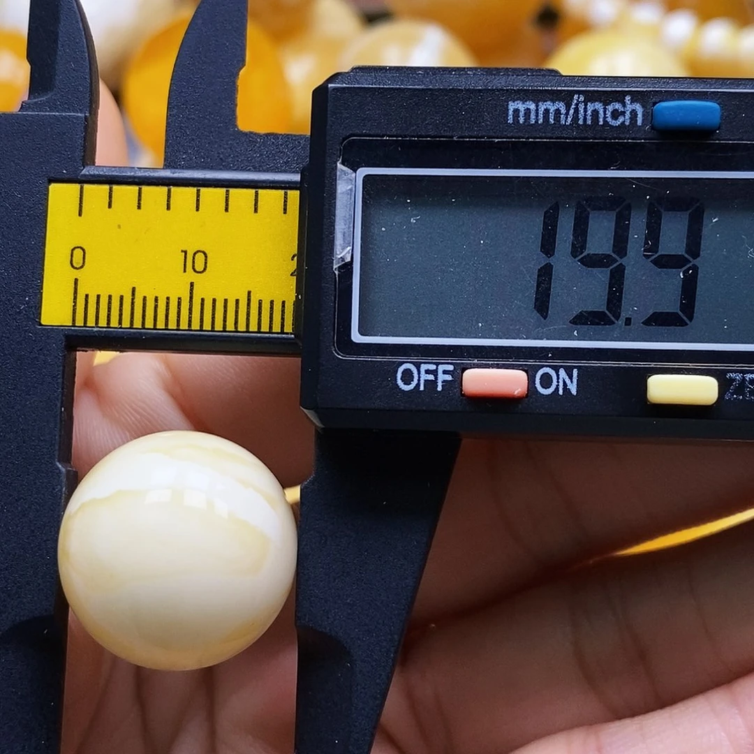 蜜蜡未镶嵌珠宝奇石