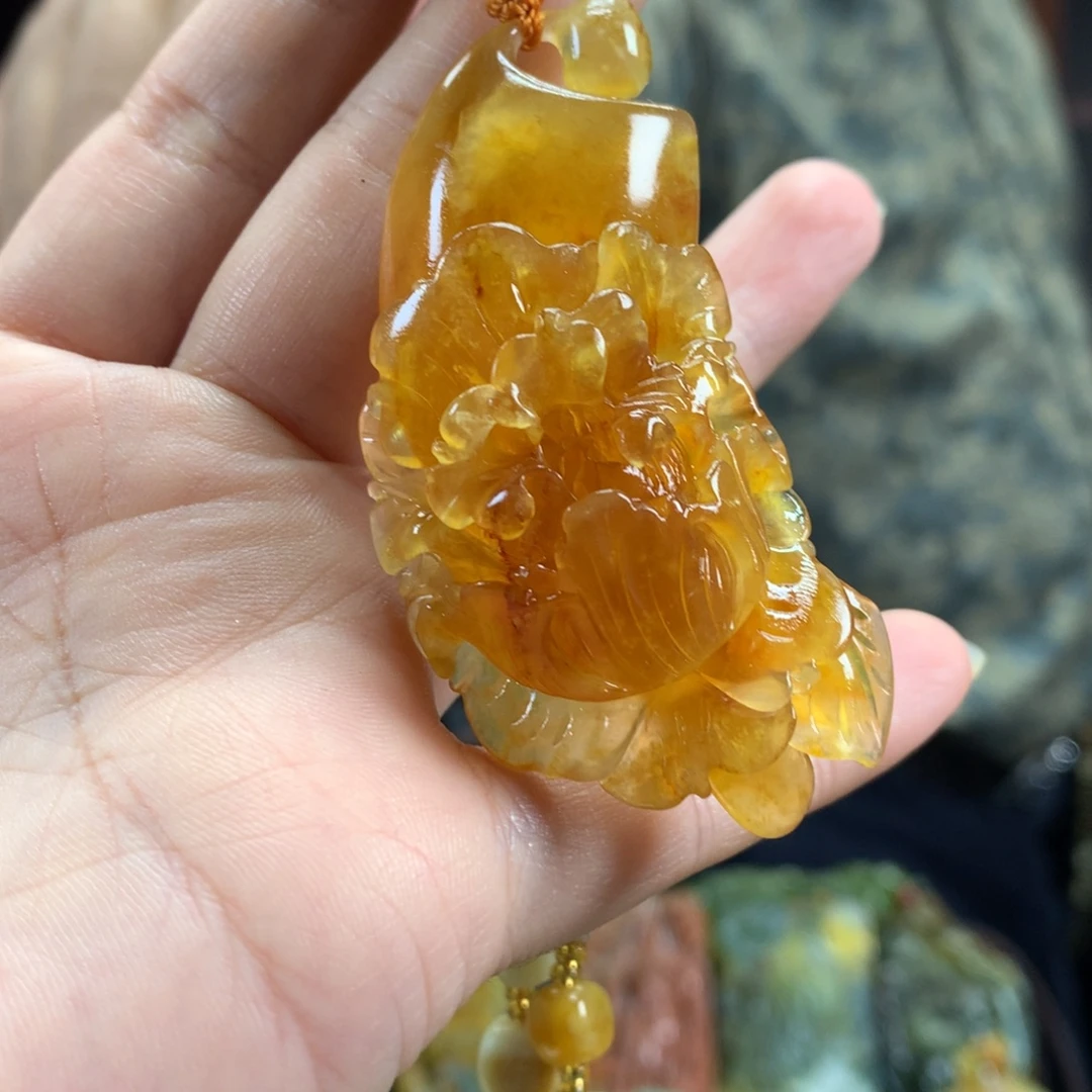 未镶嵌蛇纹石玉颈饰