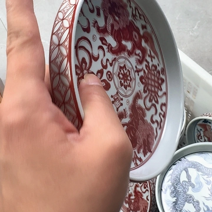 瓷片釉里红狮子大壶乘