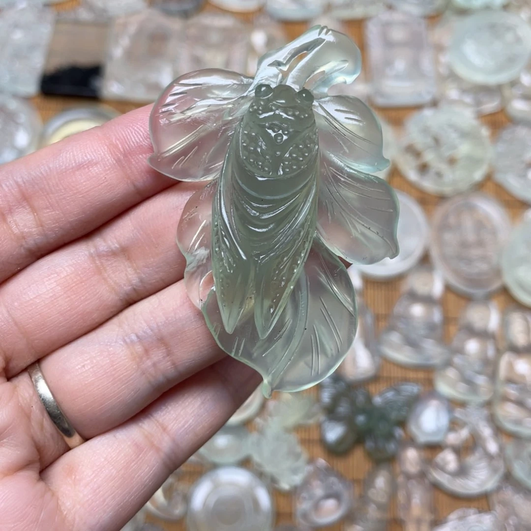 未镶嵌蛇纹石玉颈饰吧***爱