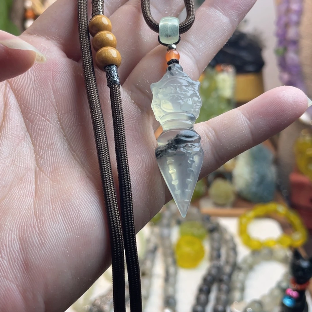 未镶嵌蛇纹石玉吊坠