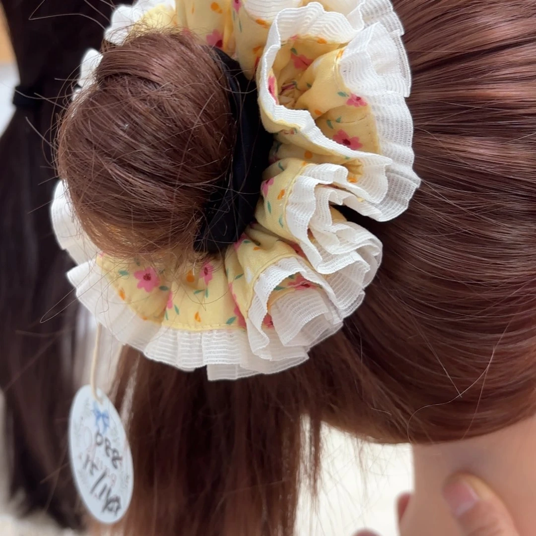 布艺非金属蛮腰绣球