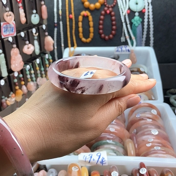 石英质玉手镯未镶嵌