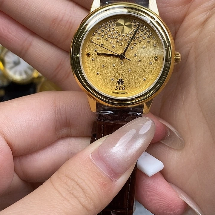 小牛皮锻造碳石英机芯女款黄金腕表34mm璀璨星空