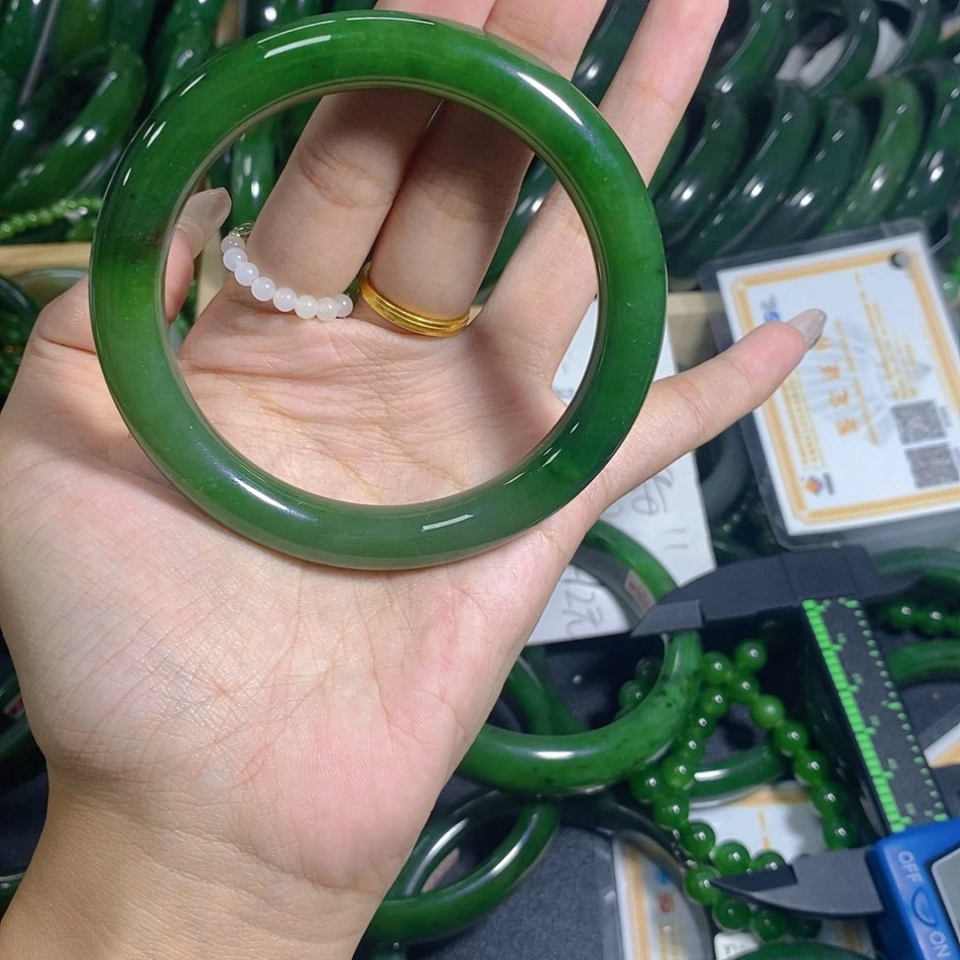 丰***玲未镶嵌手链和田玉（糖玉）