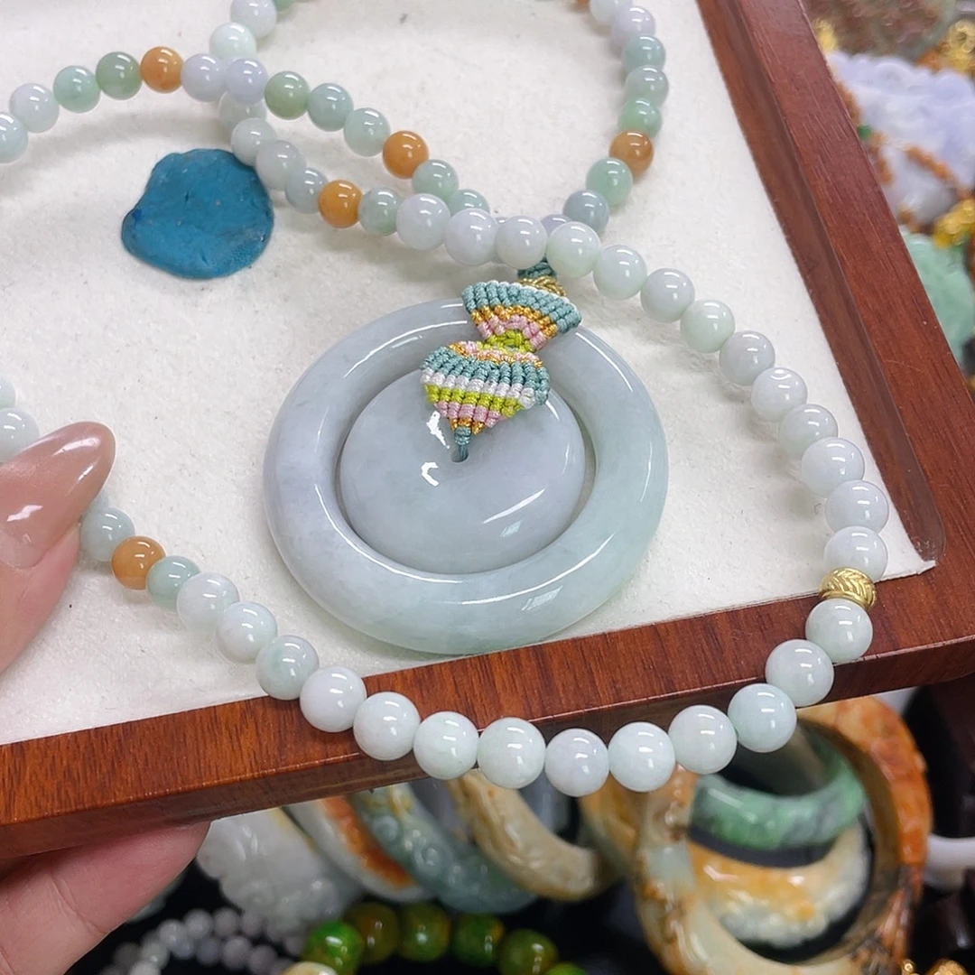 翡翠未镶嵌颈饰套链