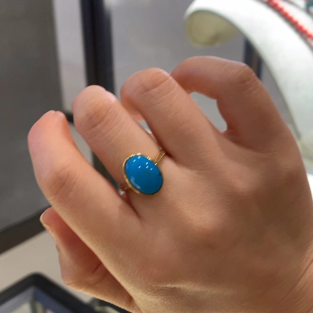 18K金镶嵌绿松石玉化蓝戒指