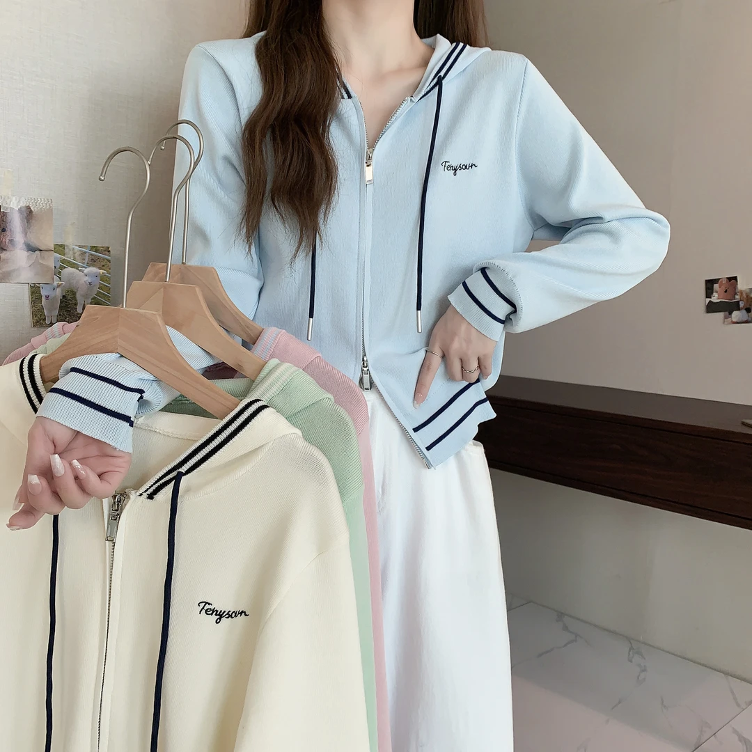 撞色双拉链连帽针织外套女早春刺绣外搭开衫打底外穿洋气宽松上衣