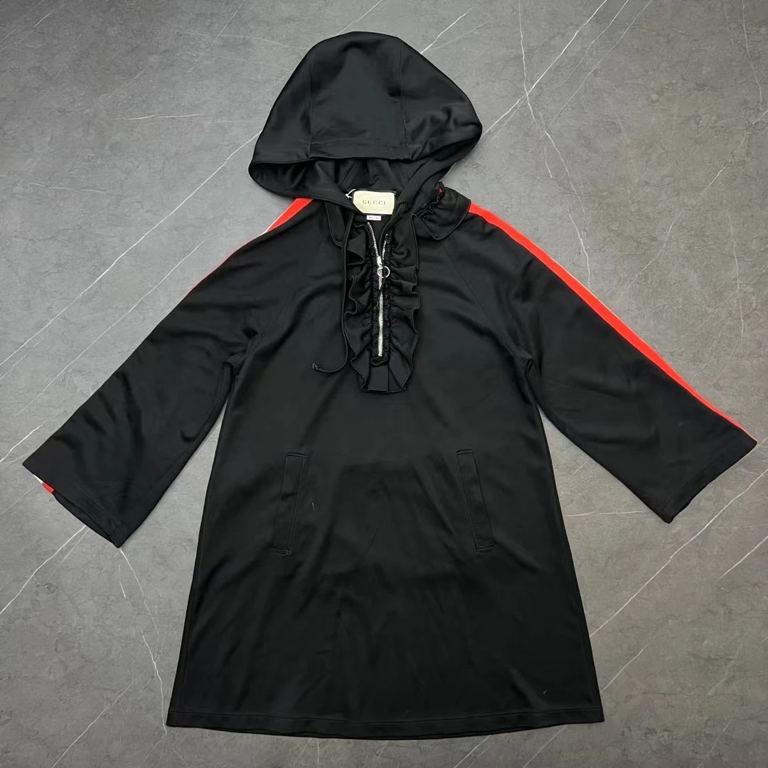 99新 GUCCI/古驰 s码 SS24纯色徽标袖带针连帽连衣裙