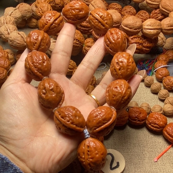 文玩核桃吊坠大枣手串