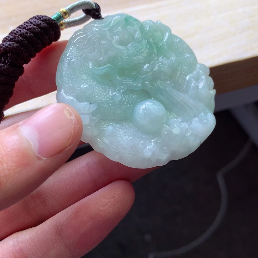 翡翠颈饰未镶嵌吊坠