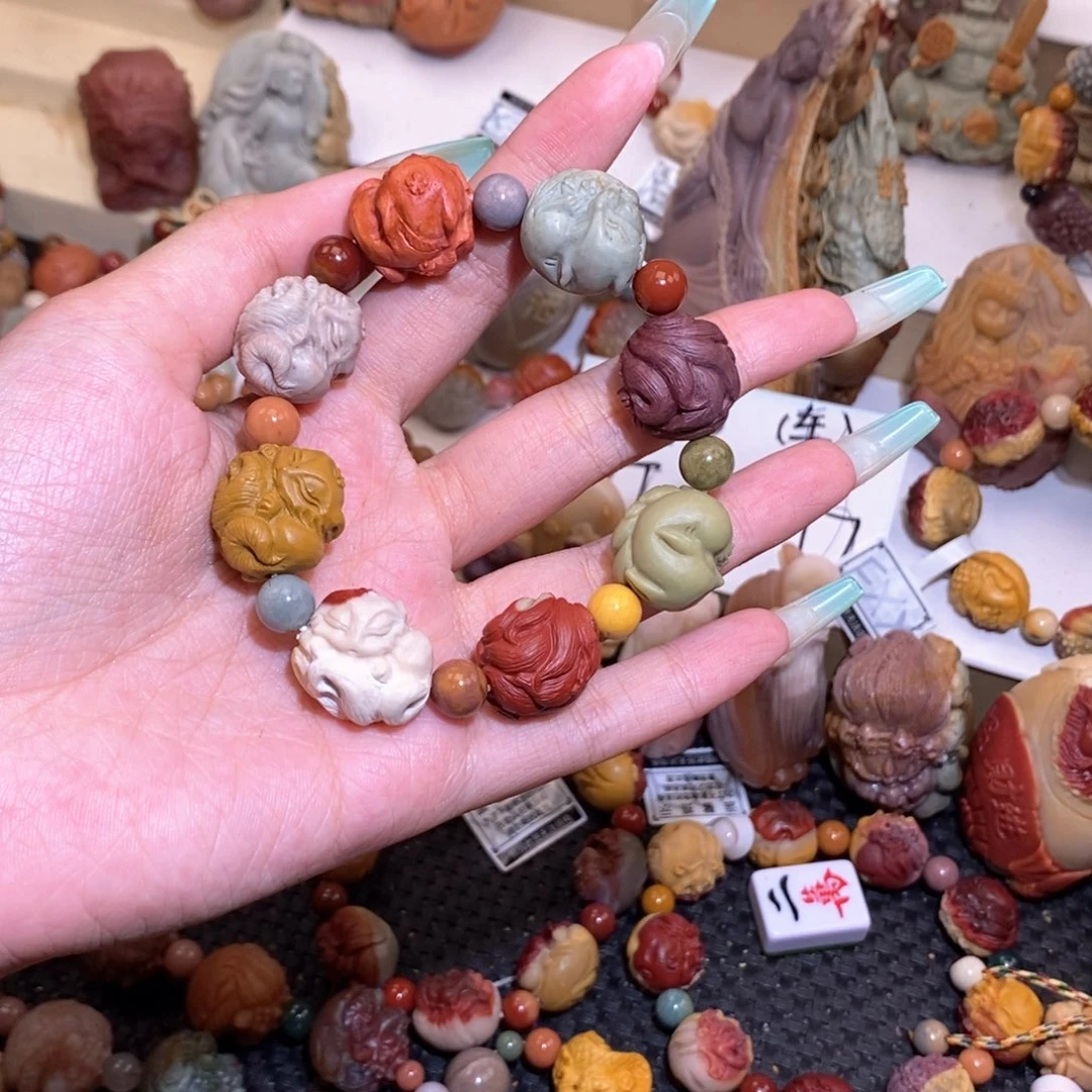 未镶嵌手串石英质玉（阿拉善玉）