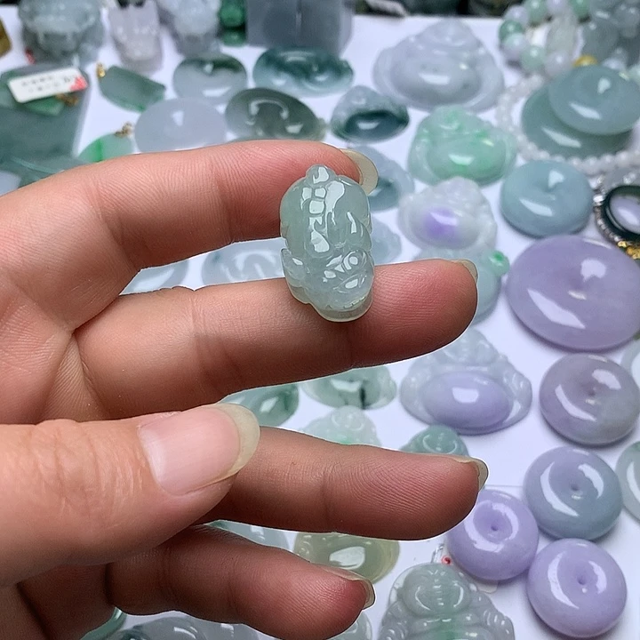 翡翠未镶嵌颈饰天然翡翠