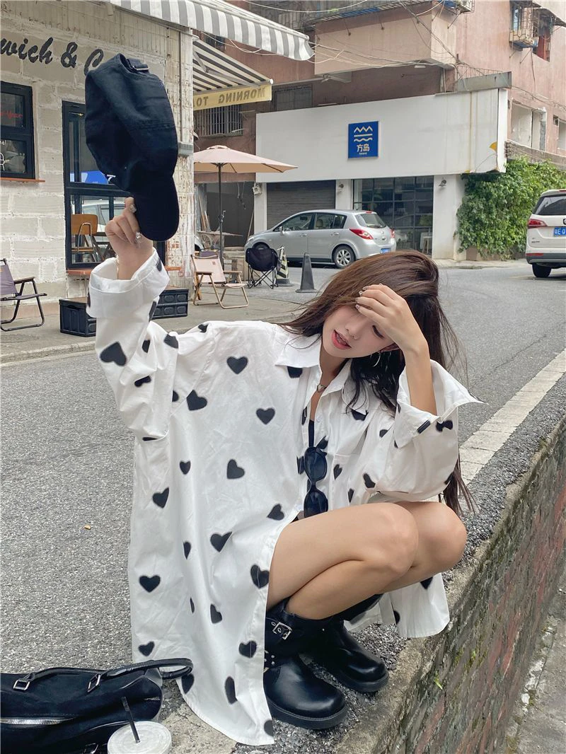 白色爱心印花长袖衬衫女夏季薄款防晒宽松中长款上衣学生